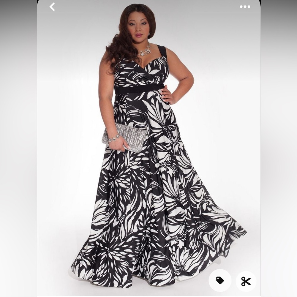 26/28 Black white and floral Maxi Dress